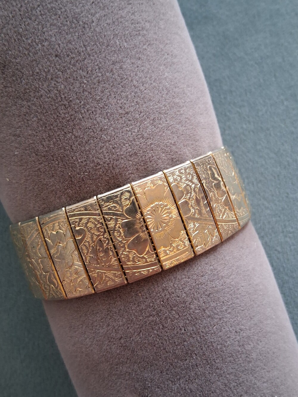 Elegant Floral Engraved Gold-Tone Bracelet